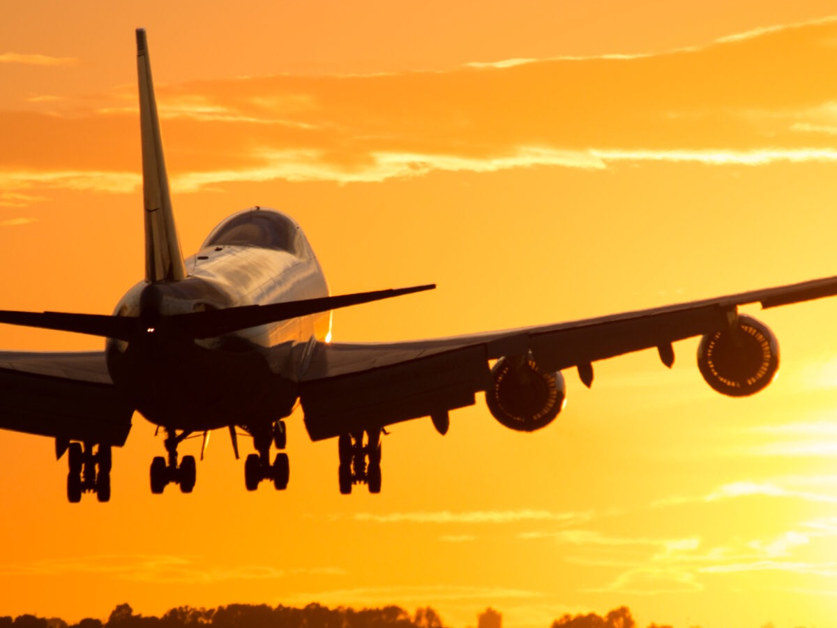 Direitos do Passageiro Aéreo: Voo Atrasado, Cancelado ou Overbooking — O Que Fazer